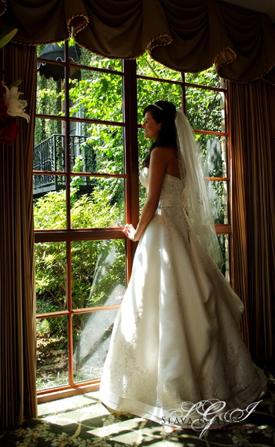 bride-at-courtyard-on-st-james Bride waiting for her groom at Courtyard on St. James Place