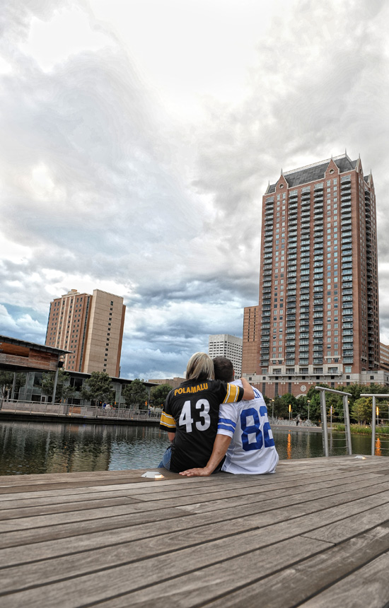 Engagement-photos-at-discovery-green Discovery Green Engagement photography offers a variety of nice backgrounds