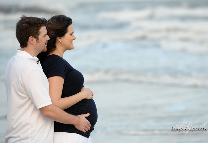 galveston-beach-maternity-photo.jpg